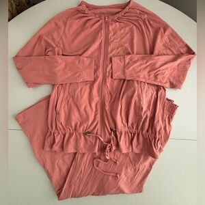 SET: Any Body | 2- pieces, cropped pants, matching top. Size: S.